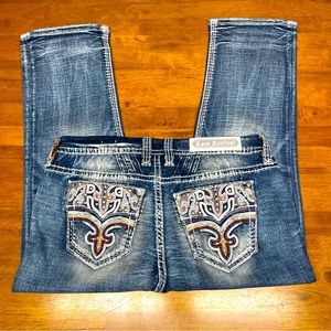 Rock Revival Nuri Size 32 Easy Crop Jeans with beautiful design and buttons